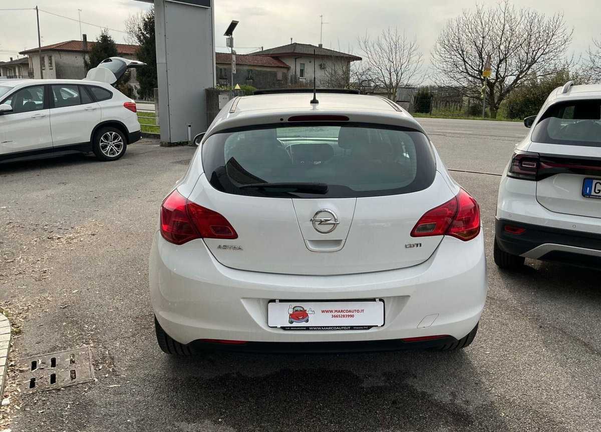 Opel Astra 1.7 CDTI 125CV 5 porte Cosmo (3)