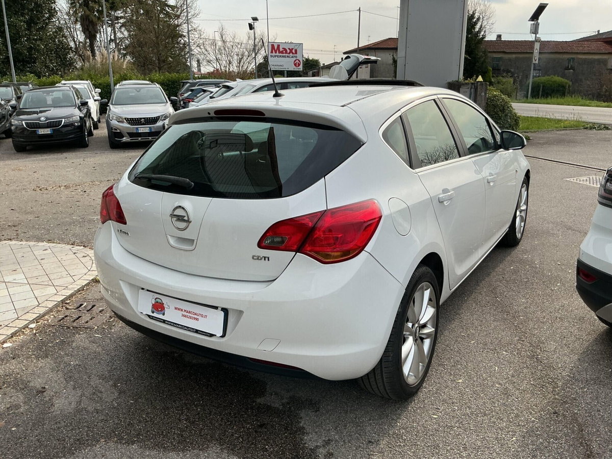 Opel Astra 1.7 CDTI 125CV 5 porte Cosmo (6)