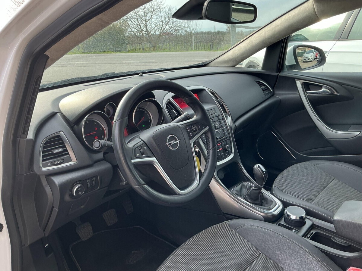 Opel Astra 1.7 CDTI 125CV 5 porte Cosmo (8)