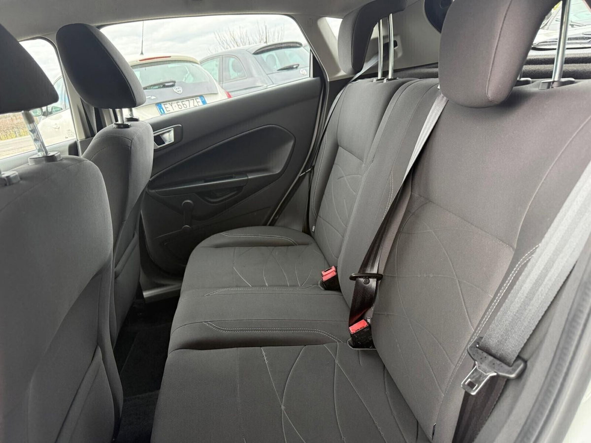 Ford Fiesta 1.2 60CV 5 porte Black & White Edition (15)