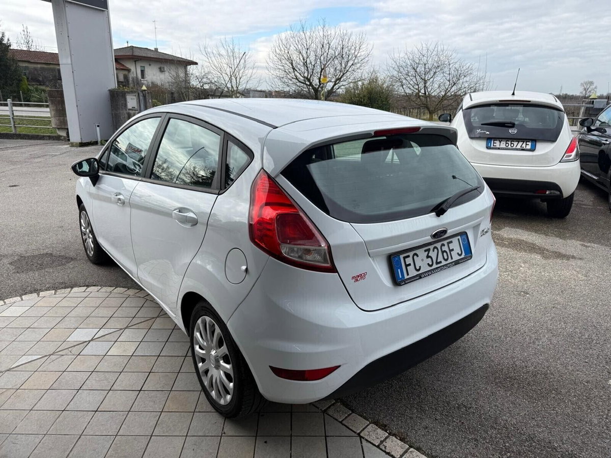 Ford Fiesta 1.2 60CV 5 porte Black & White Edition (3)