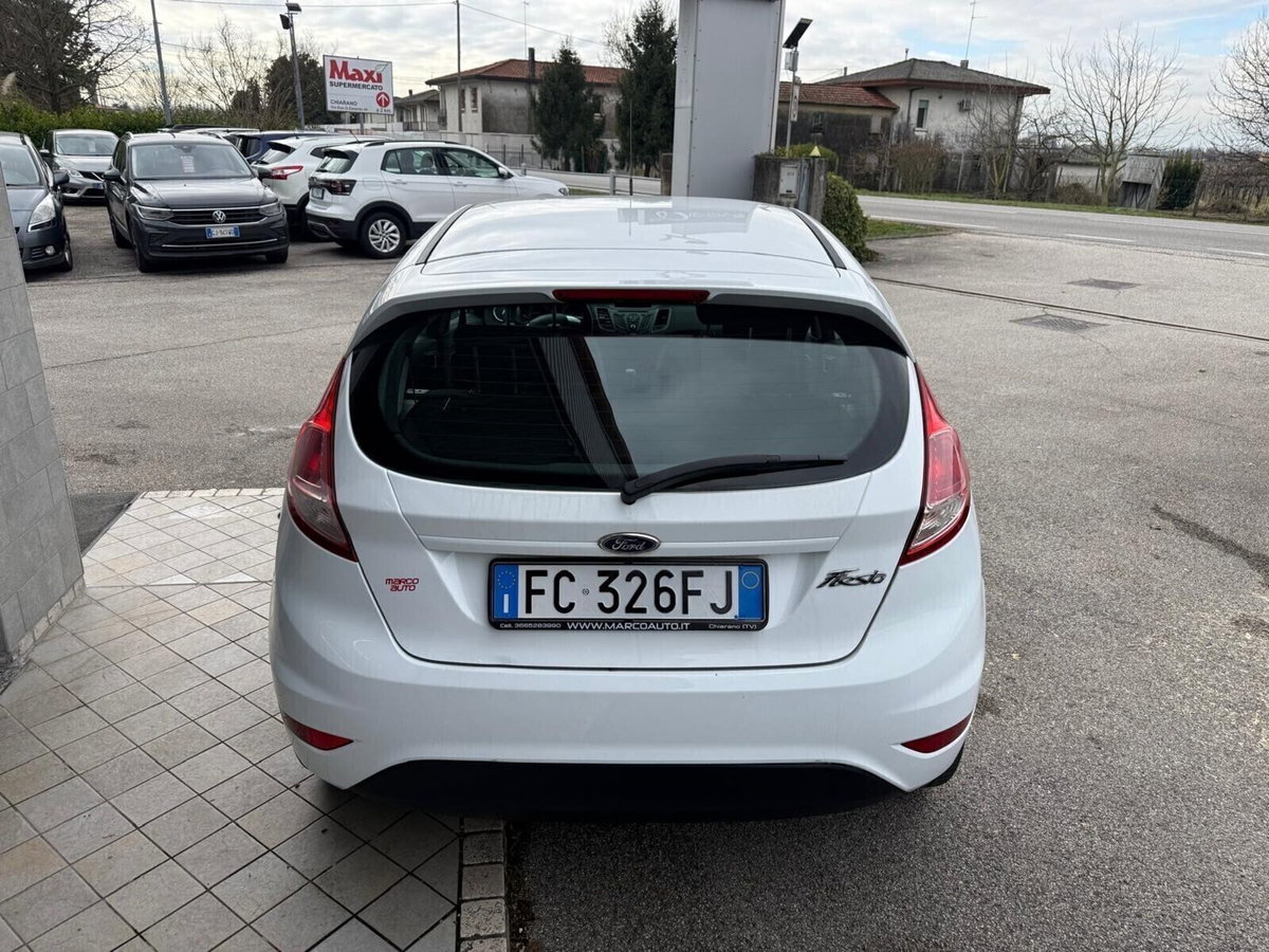 Ford Fiesta 1.2 60CV 5 porte Black & White Edition (4)