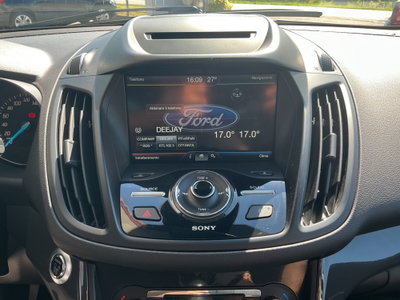 Ford Kuga 2.0 TDCI 150 CV S&S 4WD Titanium X (16)