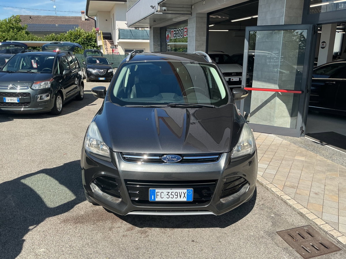 Ford Kuga 2.0 TDCI 150 CV S&S 4WD Titanium X (5)
