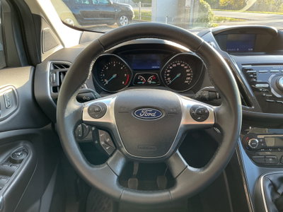 Ford Kuga 2.0 TDCI 140 CV 4WD Titanium (11)