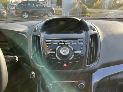 Ford Kuga 2.0 TDCI 140 CV 4WD Titanium (12)