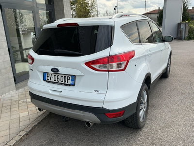 Ford Kuga 2.0 TDCI 140 CV 4WD Titanium (6)