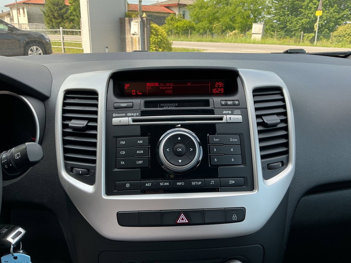 Kia Venga 1.4 CRDi 90CV Cool (11)