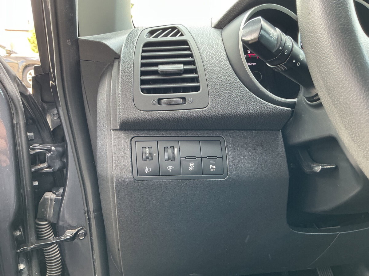 Kia Venga 1.4 CRDi 90CV Cool (9)