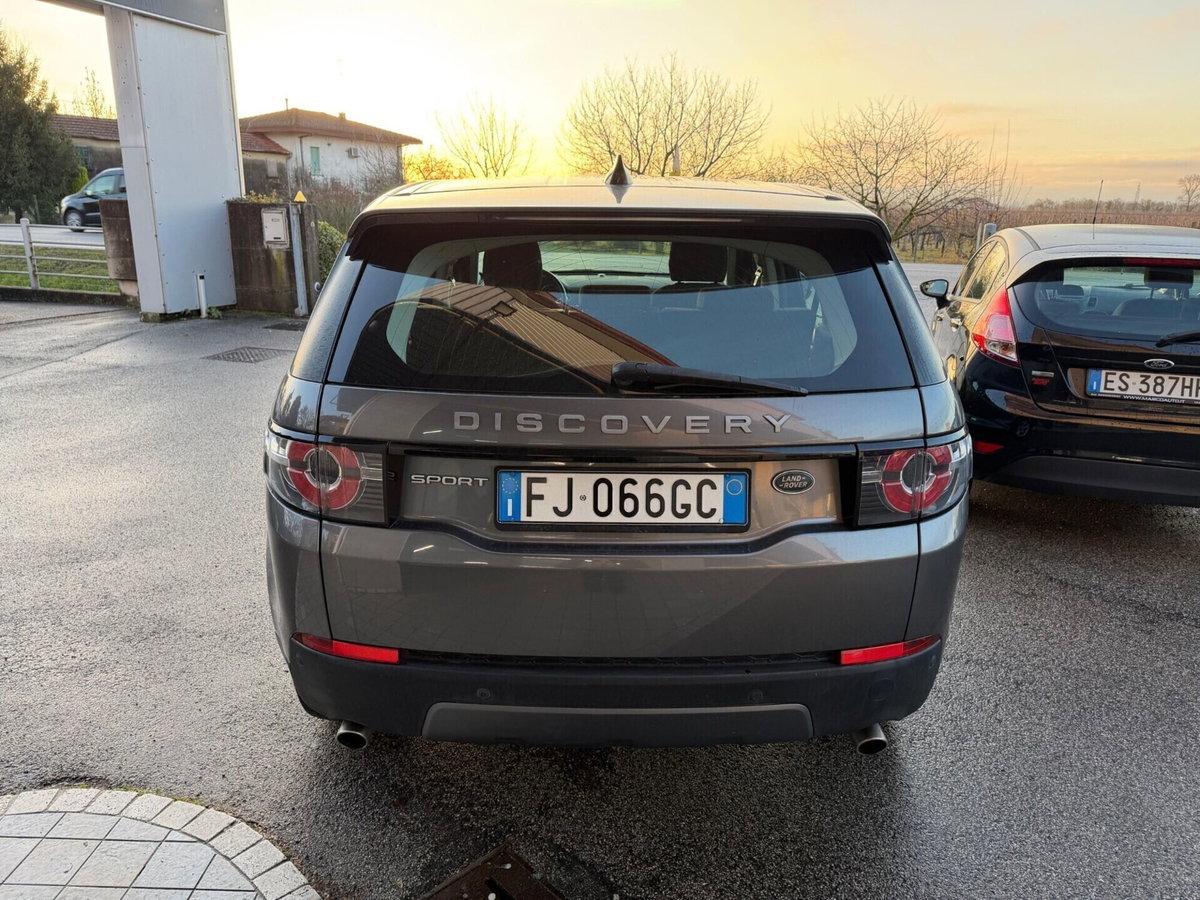 Land Rover Discovery Sport 2.0 TD4 150 CV HSE Luxury (6)