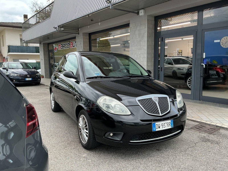 Lancia Ypsilon 1.4 Argento Ecochic GPL
