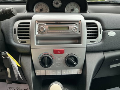 Lancia Ypsilon 1.4 Argento Ecochic GPL (10)