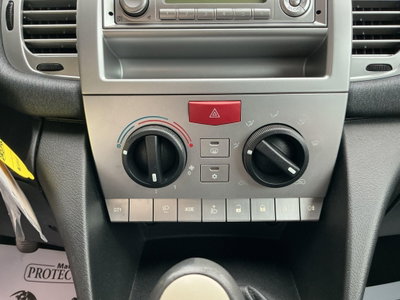 Lancia Ypsilon 1.4 Argento Ecochic GPL (11)