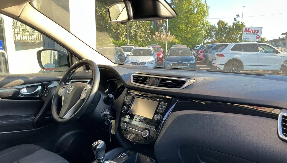 Nissan Qashqai 1.5 dCi Tekna (17)