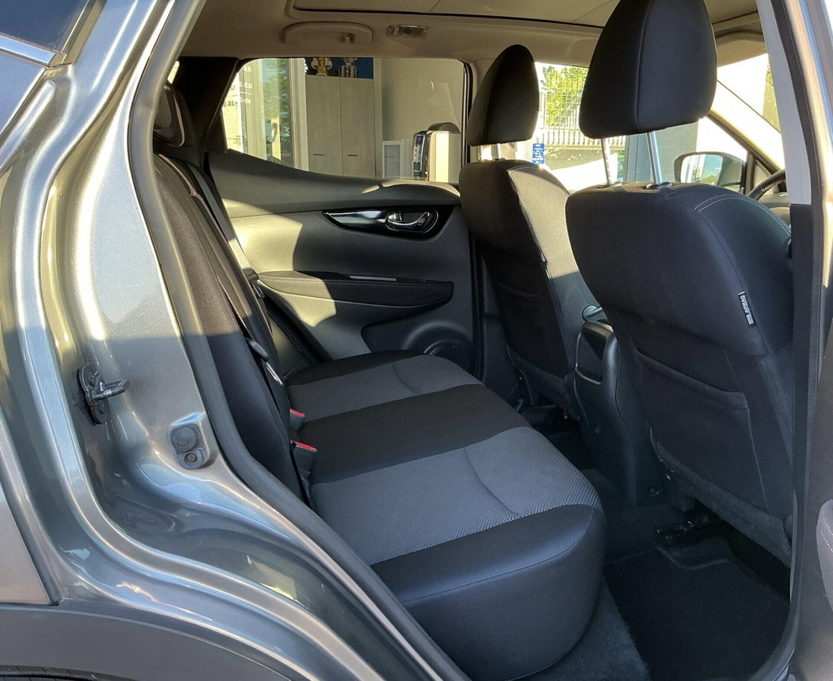 Nissan Qashqai 1.5 dCi Tekna (18)