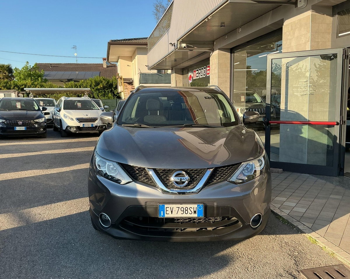 Nissan Qashqai 1.5 dCi Tekna (2)