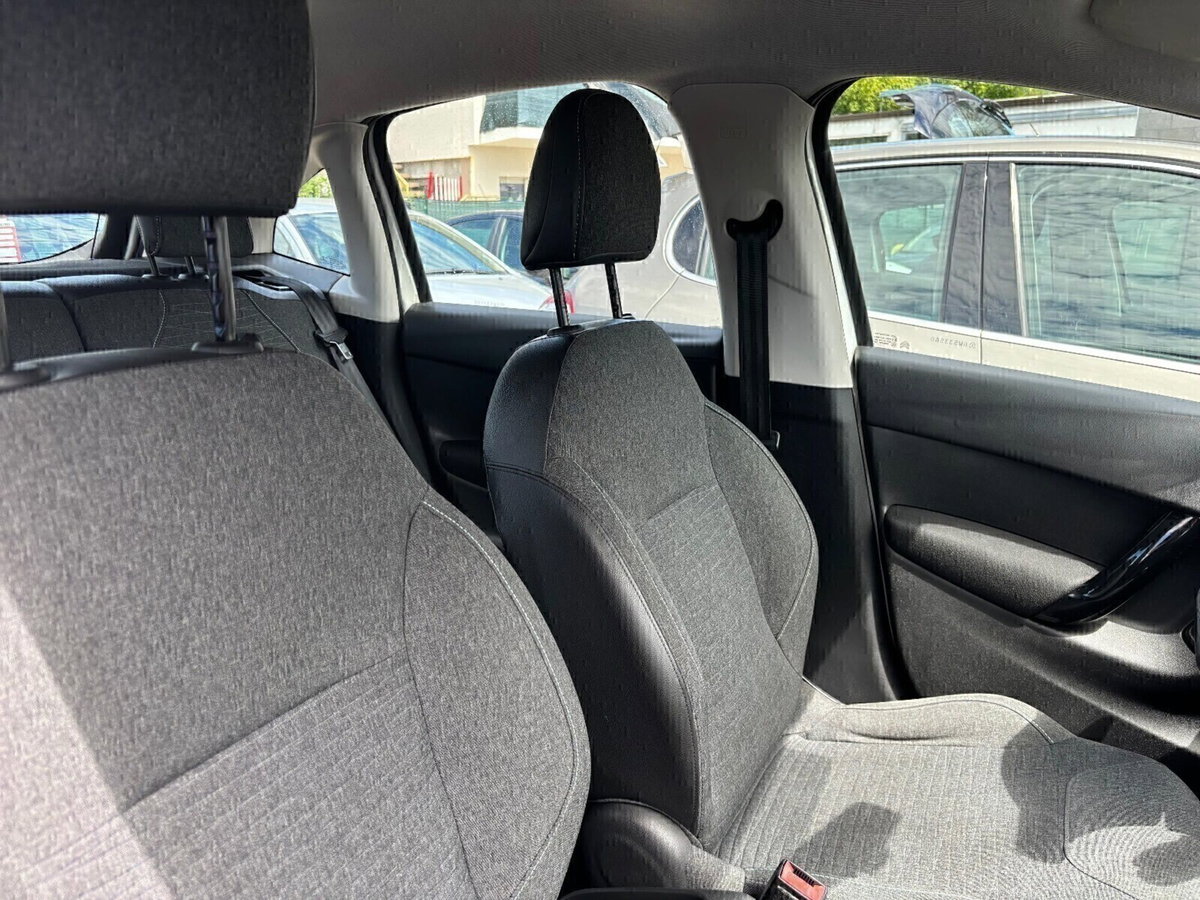 Citroen C3 BlueHDi 75 Exclusive (15)
