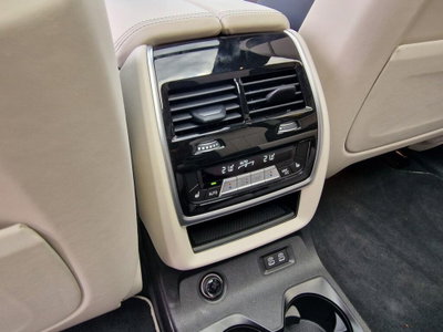 BMW X7 xDrive40d 48V (12)