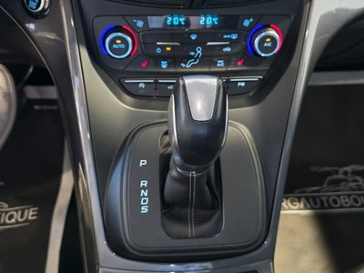 Ford Kuga 2.0 TDCI 150 CV S&S 4WD Powershift Vignale (17)