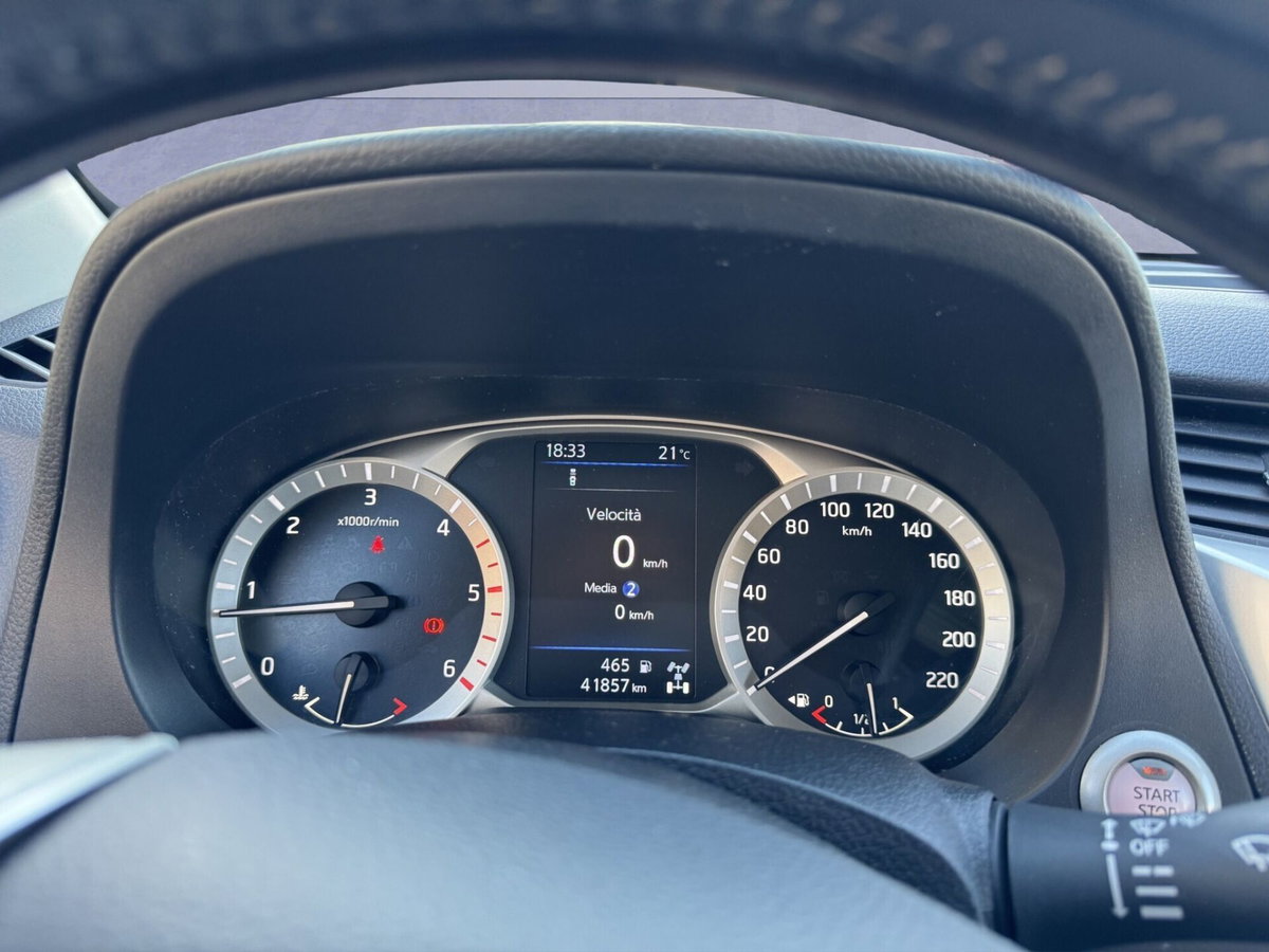 Nissan Navara 2.3 dCi 4WD Double Cab N-Connecta (11)