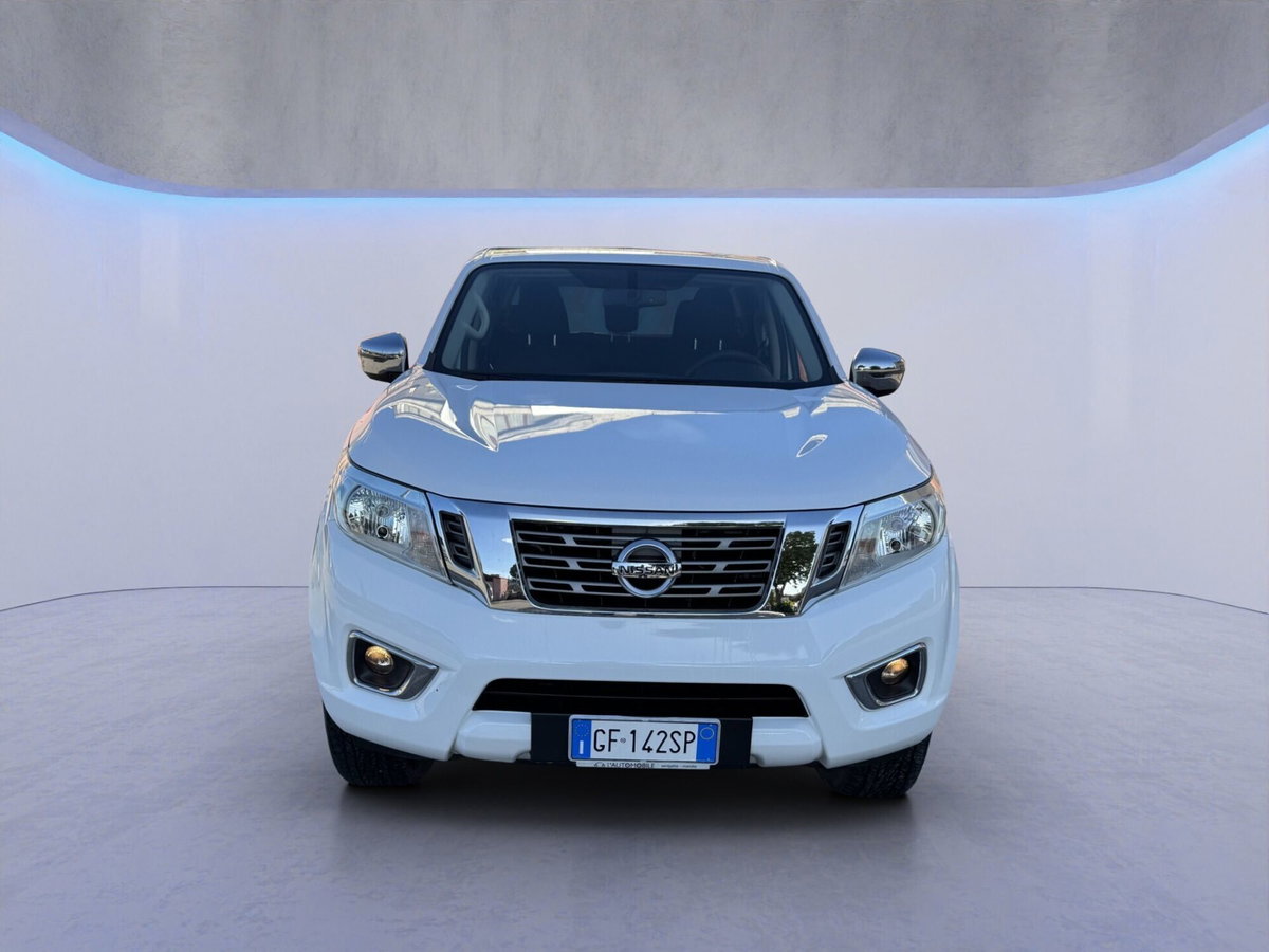 Nissan Navara 2.3 dCi 4WD Double Cab N-Connecta (2)