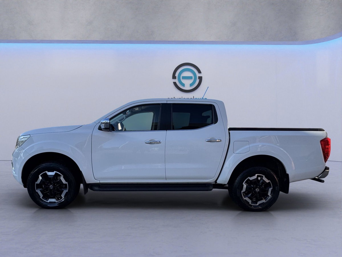 Nissan Navara 2.3 dCi 4WD Double Cab N-Connecta (3)