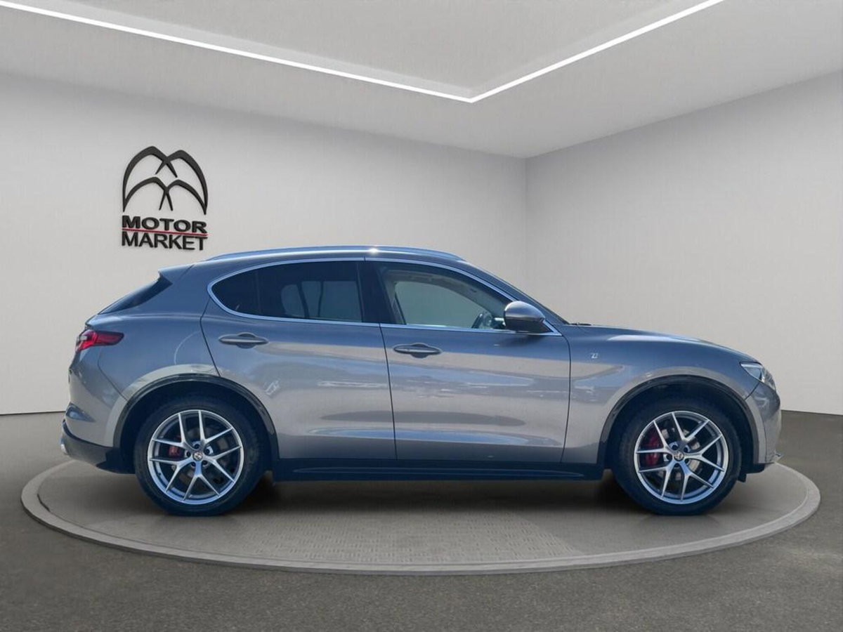 Alfa Romeo Stelvio Stelvio 2.0 Turbo 280 CV AT8 Q4 Ti (4)