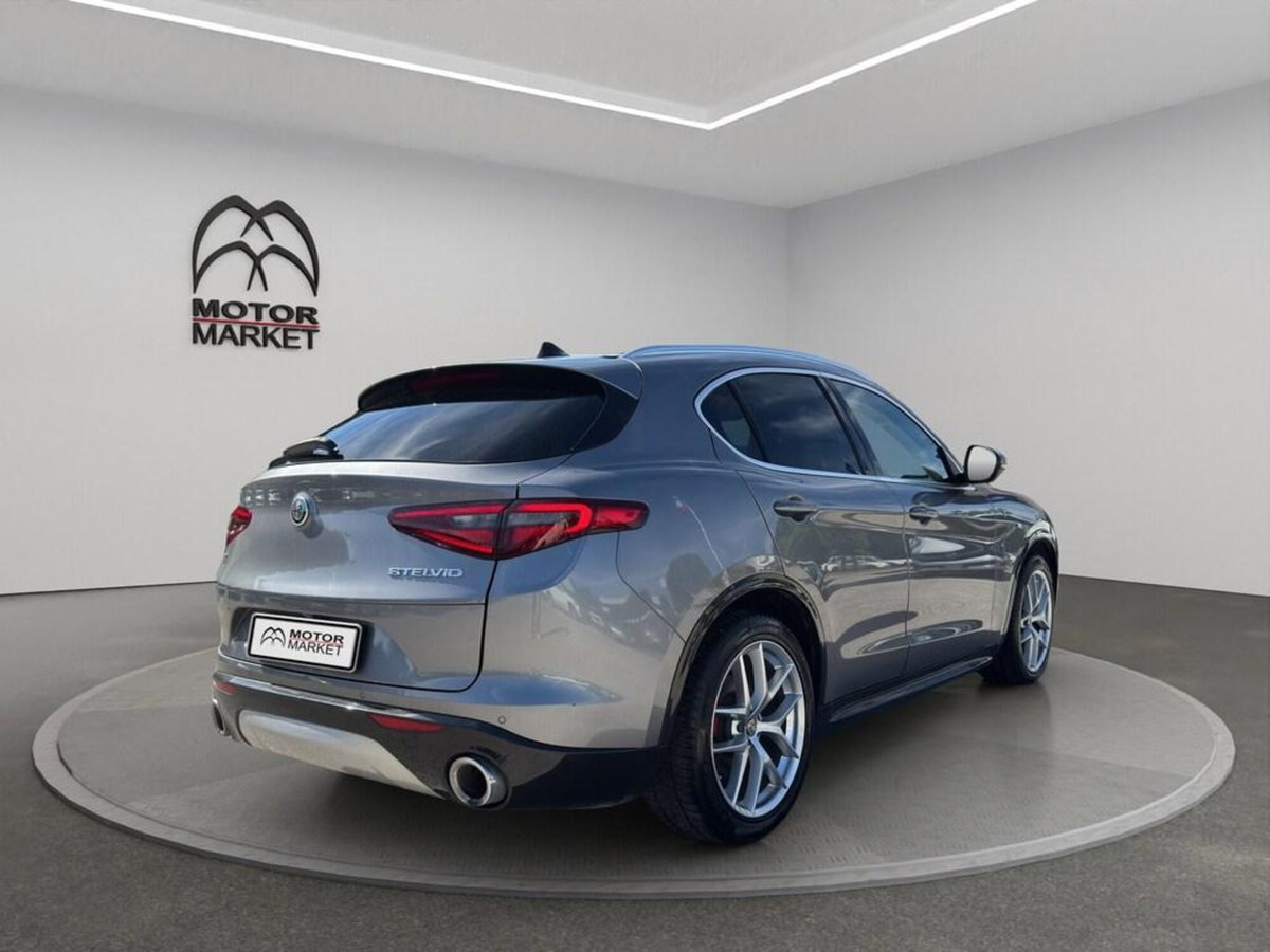 Alfa Romeo Stelvio Stelvio 2.0 Turbo 280 CV AT8 Q4 Ti (7)
