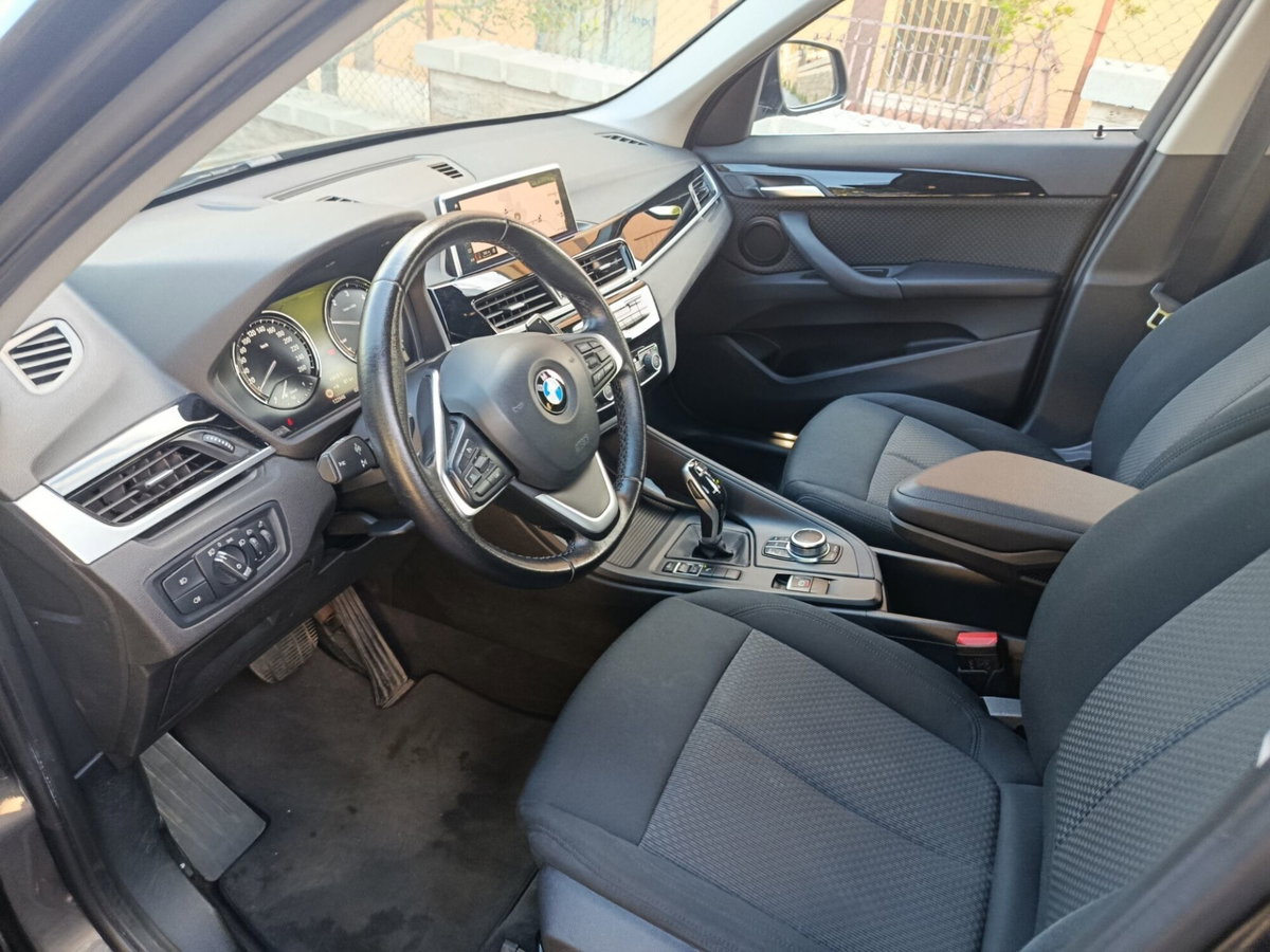 BMW X1 sDrive18d xLine Plus (10)