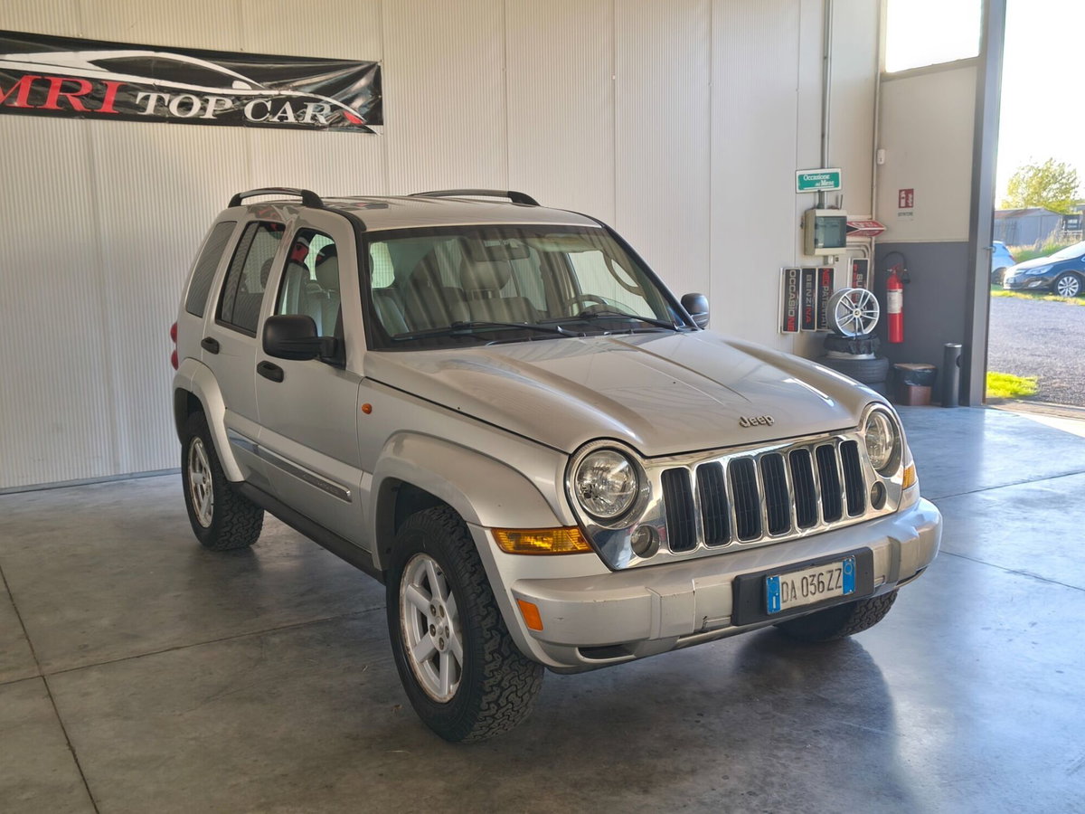 Jeep Cherokee 2.8 CRD Limited (4)