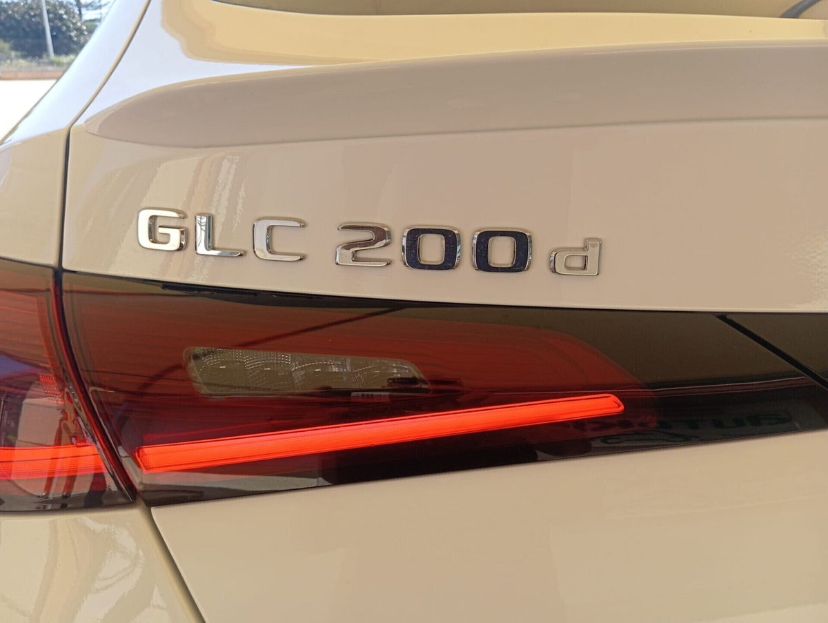Mercedes-Benz GLC Coupé 200 d AMG Line Advanced Plus 4matic auto (11)