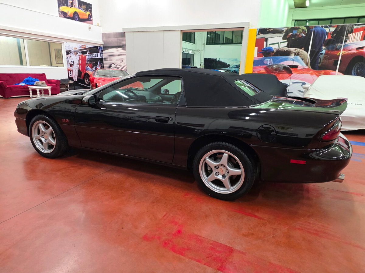 Chevrolet Camaro Cabrio 6.2L V8 Cabriolet (5)