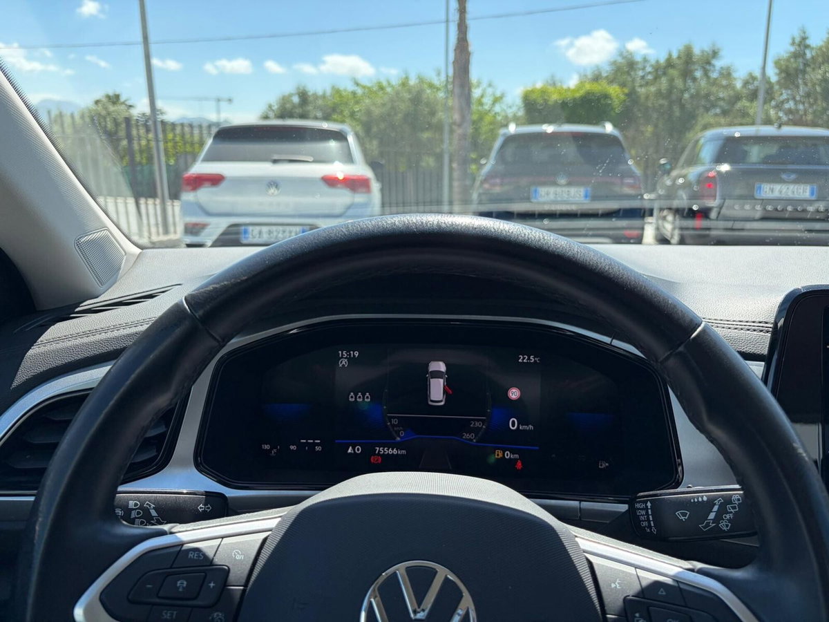 Volkswagen T-Roc 2.0 tdi Life 115cv (7)