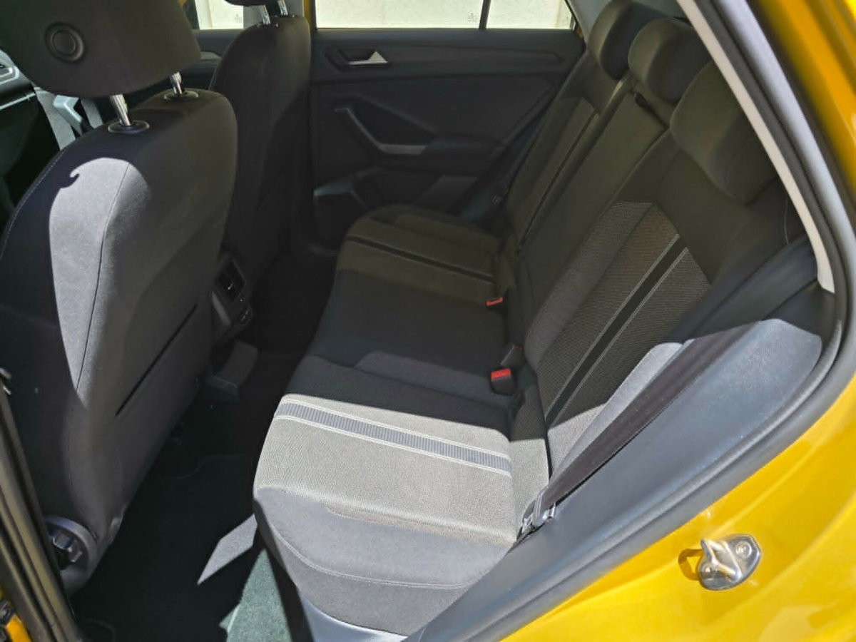 Volkswagen T-Roc 1.0 TSI Style BlueMotion Technology (11)