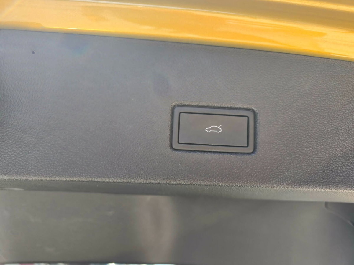 Volkswagen T-Roc 1.0 TSI Style BlueMotion Technology (12)