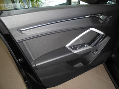 Audi Q3 35 TDI quattro S tronic Business Advanced (6)