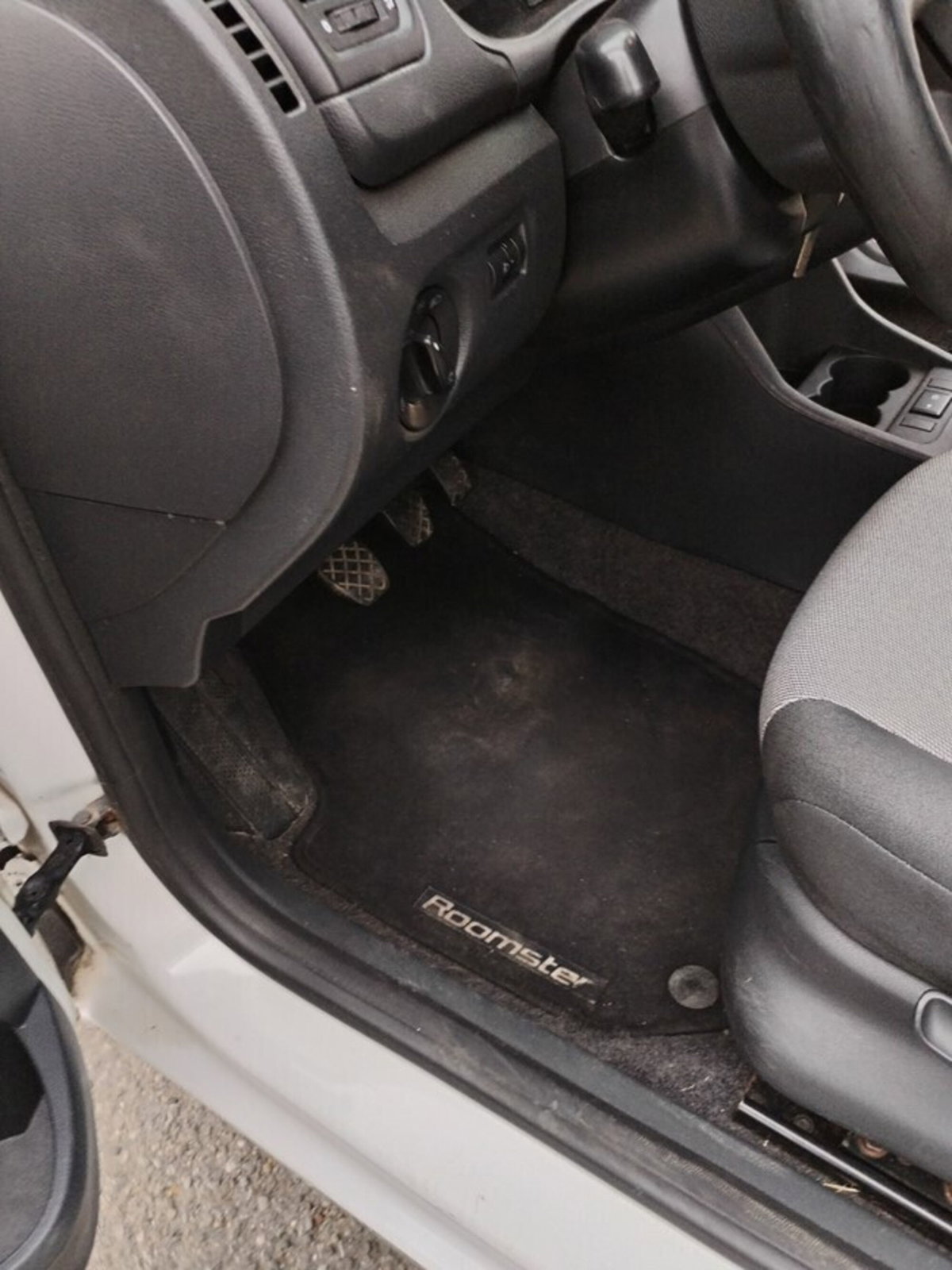 Skoda Roomster 12V 70CV Roomster (13)