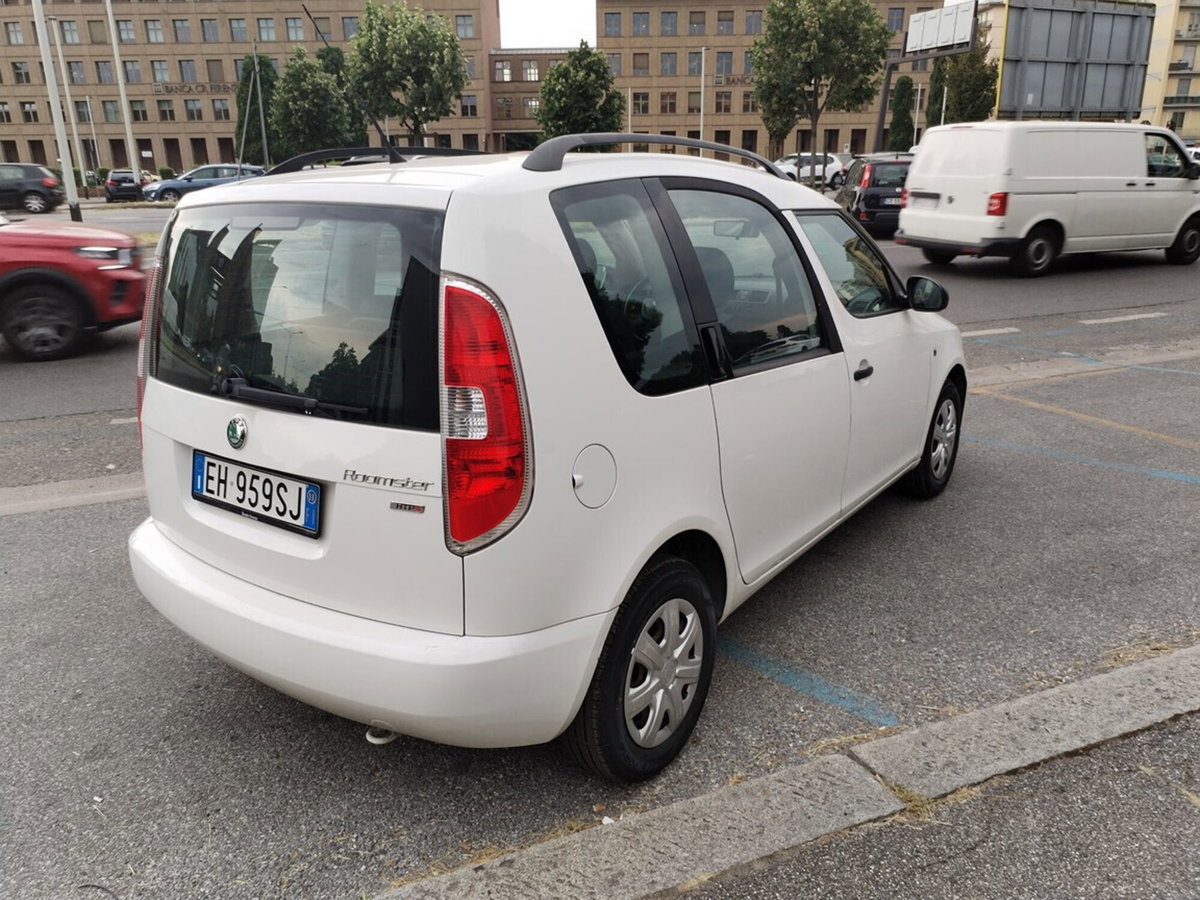 Skoda Roomster 12V 70CV Roomster (4)