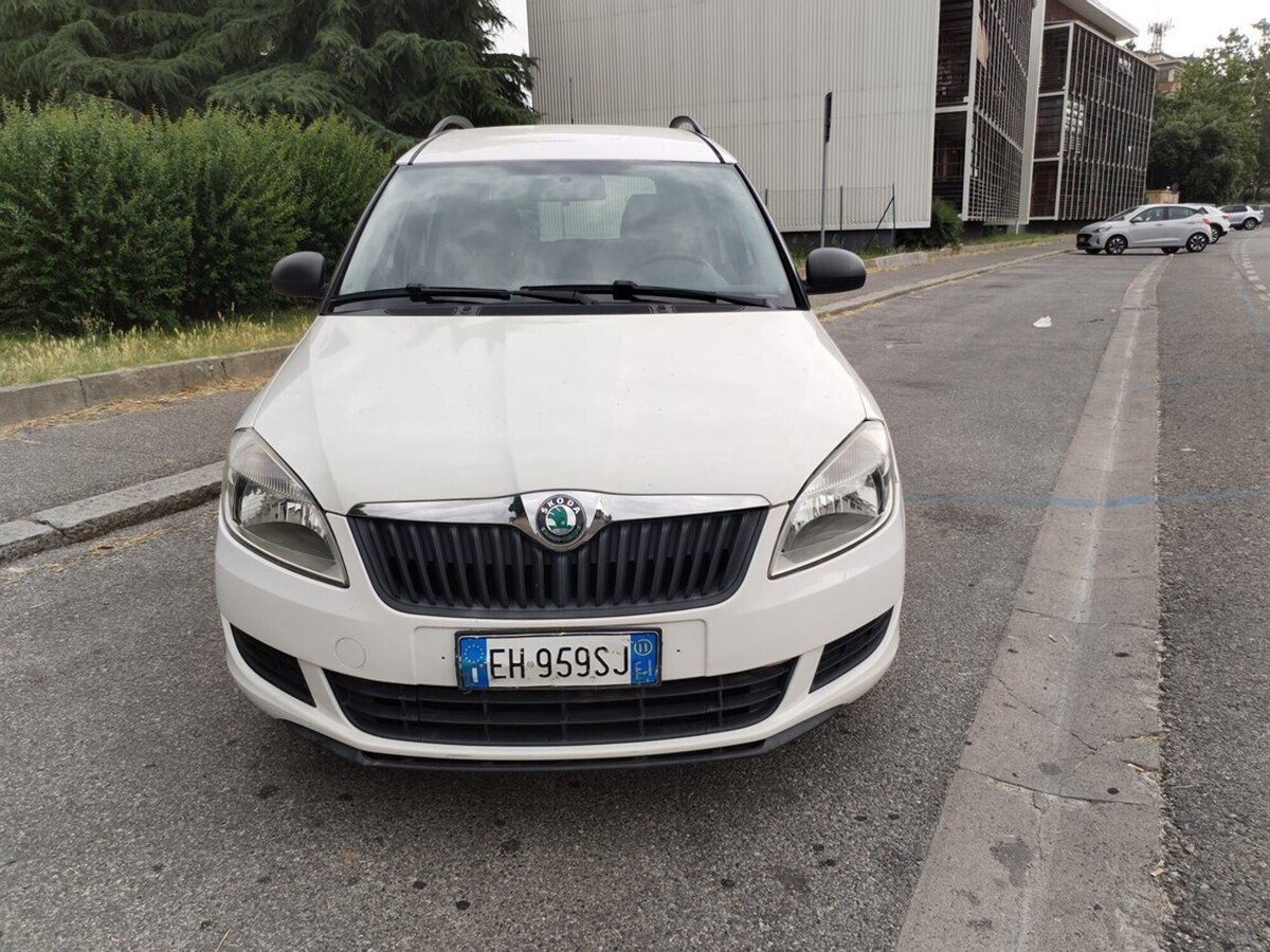 Skoda Roomster 12V 70CV Roomster (8)