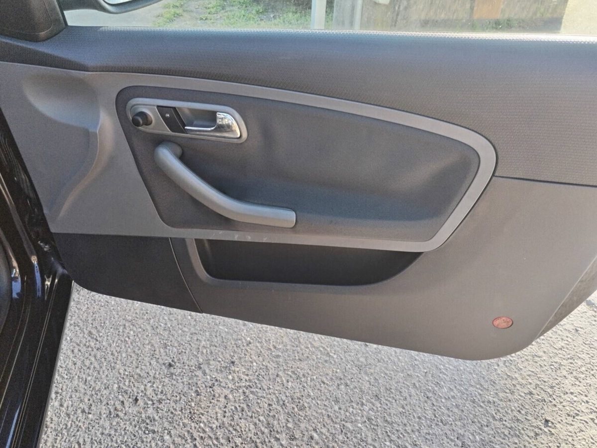 SEAT Ibiza 1.2 12V 70CV 3p. Free Dual (18)
