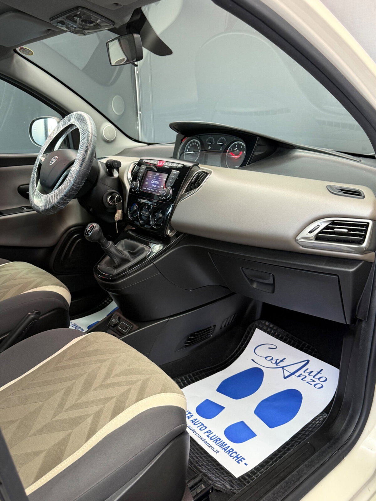 Lancia Ypsilon 1.3 MJT 16V 95 CV 5 porte S&S Platinum (10)