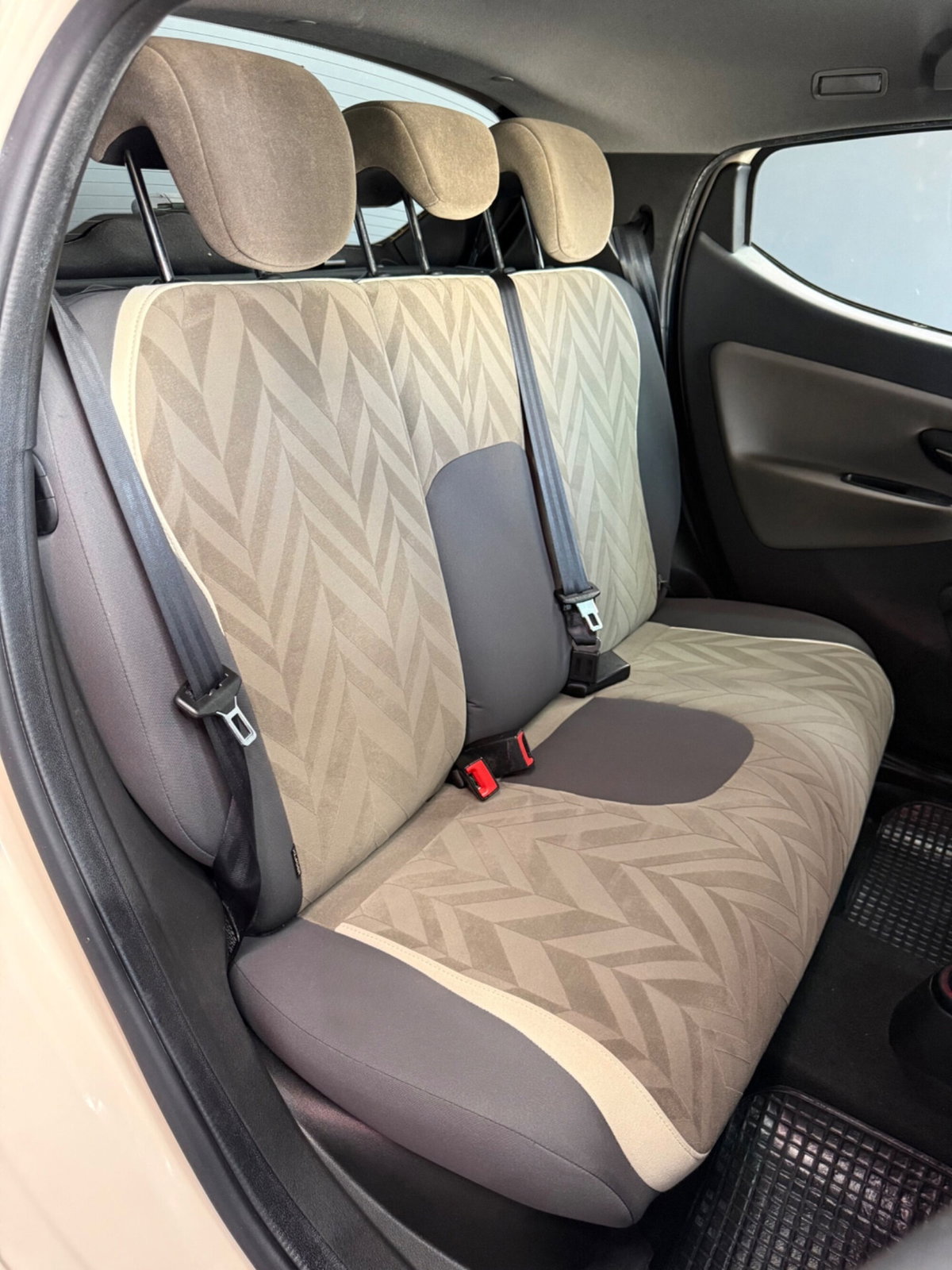 Lancia Ypsilon 1.3 MJT 16V 95 CV 5 porte S&S Platinum (16)