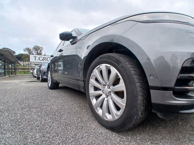 Land Rover Range Rover Velar 2.0D I4 240 CV HSE (11)