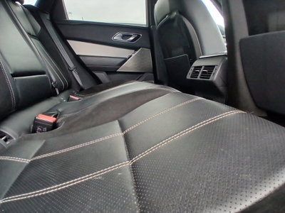 Land Rover Range Rover Velar 2.0D I4 240 CV HSE (17)