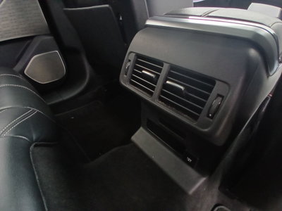 Land Rover Range Rover Velar 2.0D I4 240 CV HSE (19)