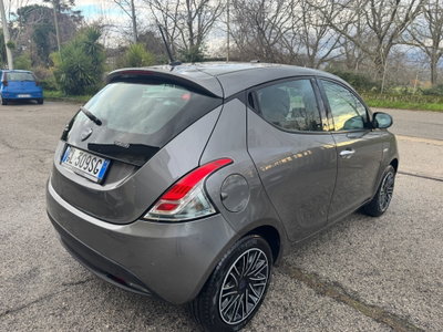 Lancia Ypsilon 1.0 FireFly 5 porte S&S Hybrid Silver Plus (5)