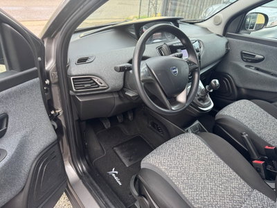 Lancia Ypsilon 1.0 FireFly 5 porte S&S Hybrid Silver Plus (8)