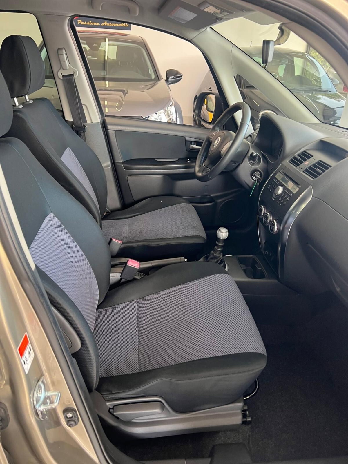 Fiat Sedici 1.9 MJT 4x4 Emotion (14)