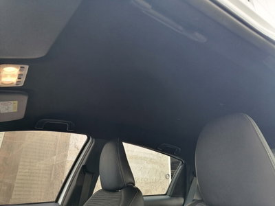 Toyota Yaris 1.D-4D 5 porte Lounge (15)