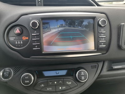 Toyota Yaris 1.D-4D 5 porte Lounge (19)
